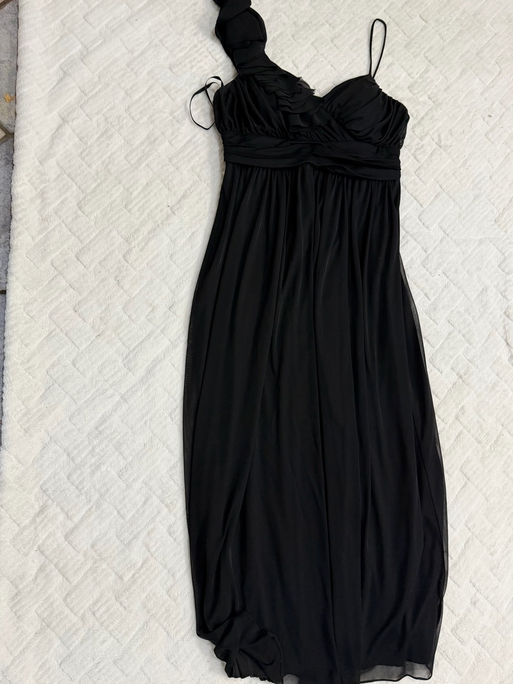 City Triangles Black One-Shoulder Evening Gown